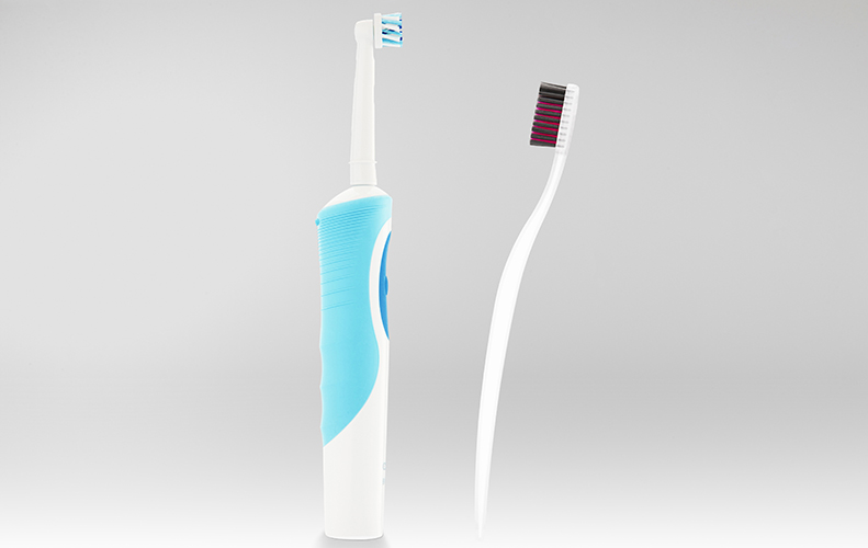 Electric toothbrush vs. normal tooth brush